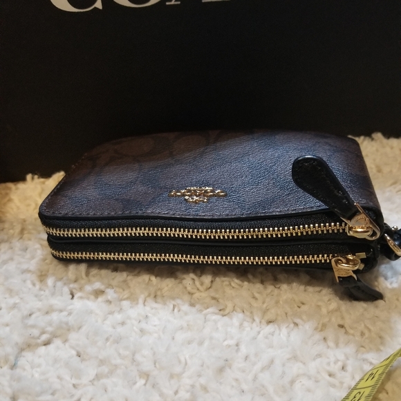 Coach Wallet - Picture 5 of 11